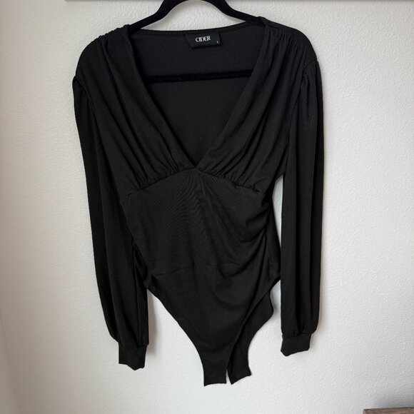 Cider • Jersey V-neck Solid Ruched Bodysuit - Picture 3 of 3